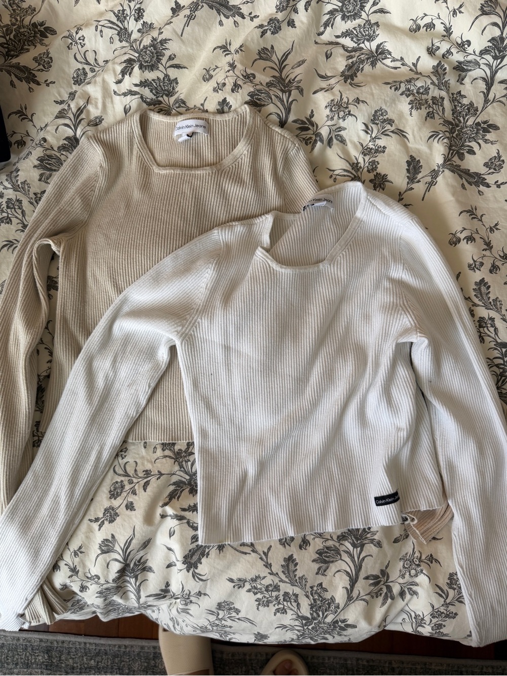 calvin klein jeans beige and white ribbed long sleeves | sz XS